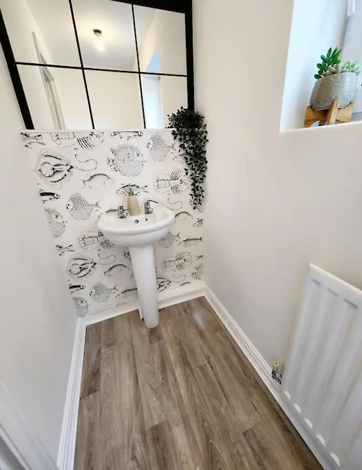 Home From Home 3 Bed,2 Bath House With Garden&Parking Near Centre&Tram Stop Sheffield