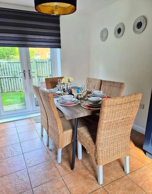 Home From Home 3 Bed,2 Bath House With Garden&Parking Near Centre&Tram Stop Sheffield Casa vacanze