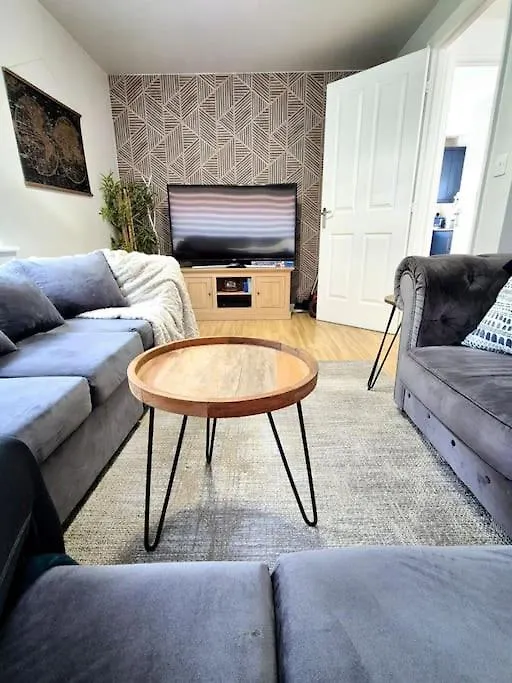 Home From Home 3 Bed,2 Bath House With Garden&Parking Near Centre&Tram Stop Sheffield